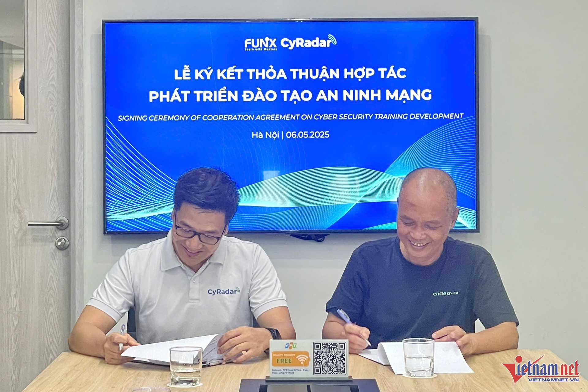 W-ky ket dao tao an ninh mang 01.jpg