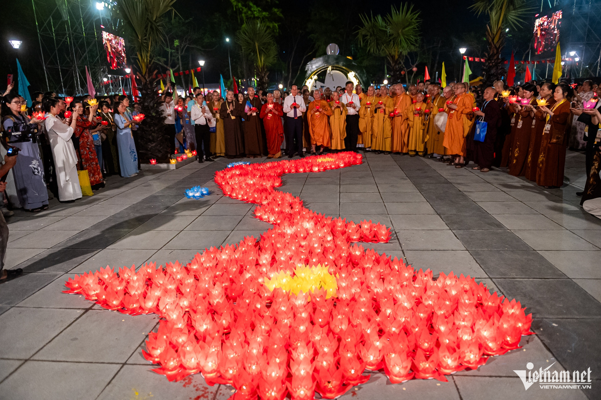 W-Vesak 2925 nguyễn huế 29.jpg