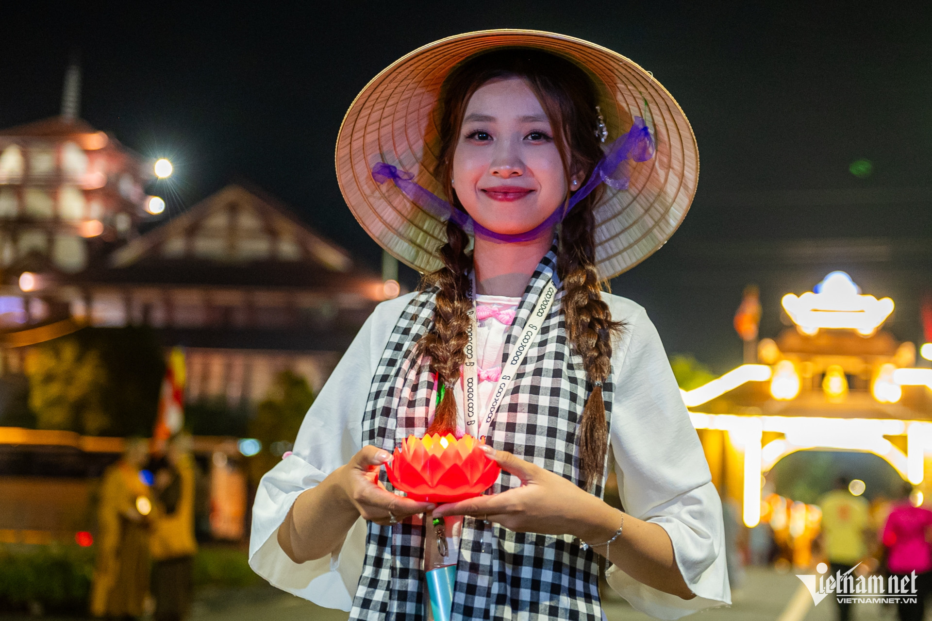 W-Vesak 2925 nguyễn huế 31.jpg