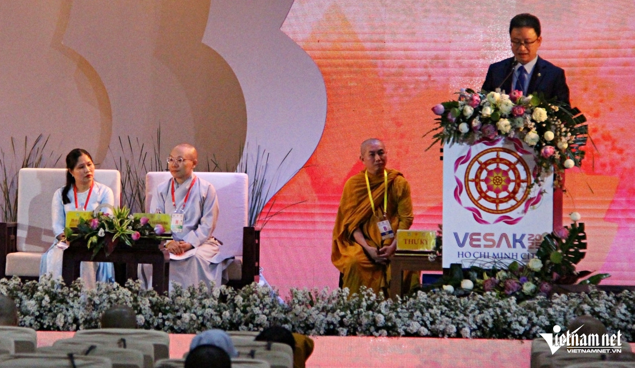 W-vesak-2.JPG.jpg