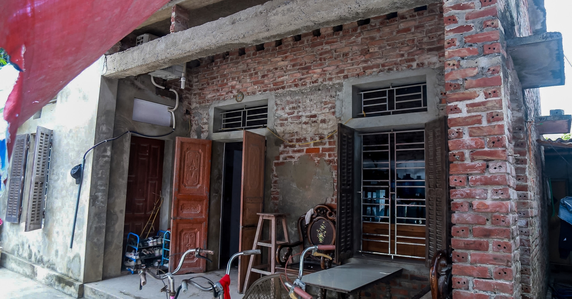 Xót xa cảnh bên trong nhà trọ của cháu bé vụ ‘nộp tiền mới cấp cứu’ ở Nam Định