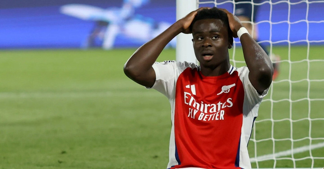 Saka sẽ mất ngủ vì pha bỏ lỡ khó tin trước PSG