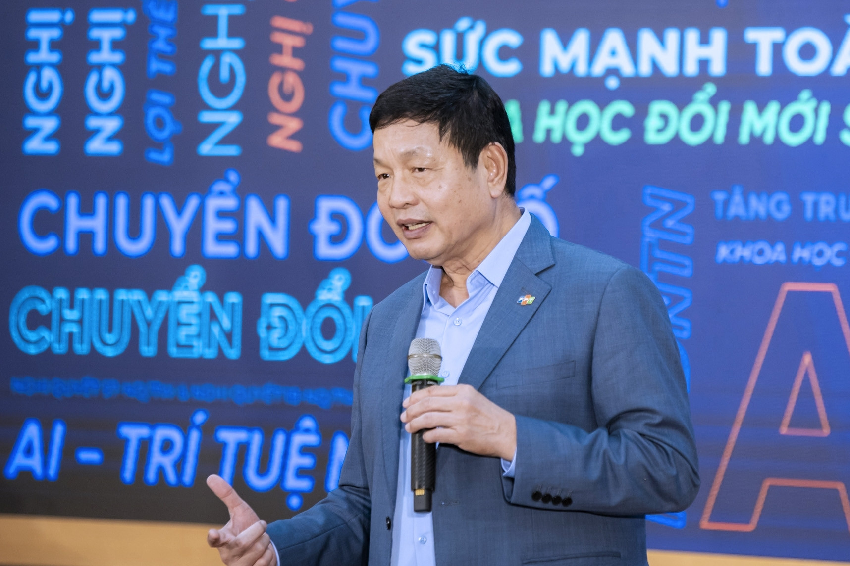 Chủ tịch FPT: 'Muốn sánh vai với thế giới, cần chiến thắng bằng công nghệ'
