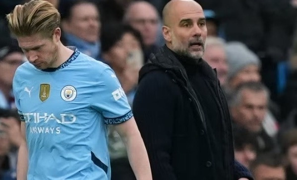 De Bruyne Pep Guardiola Givemesport.jpg