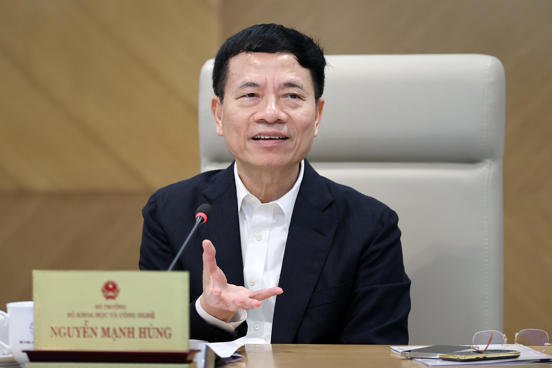 Điện hạt nhân trở thành chiến lược quốc gia, là điện xanh và điện nền