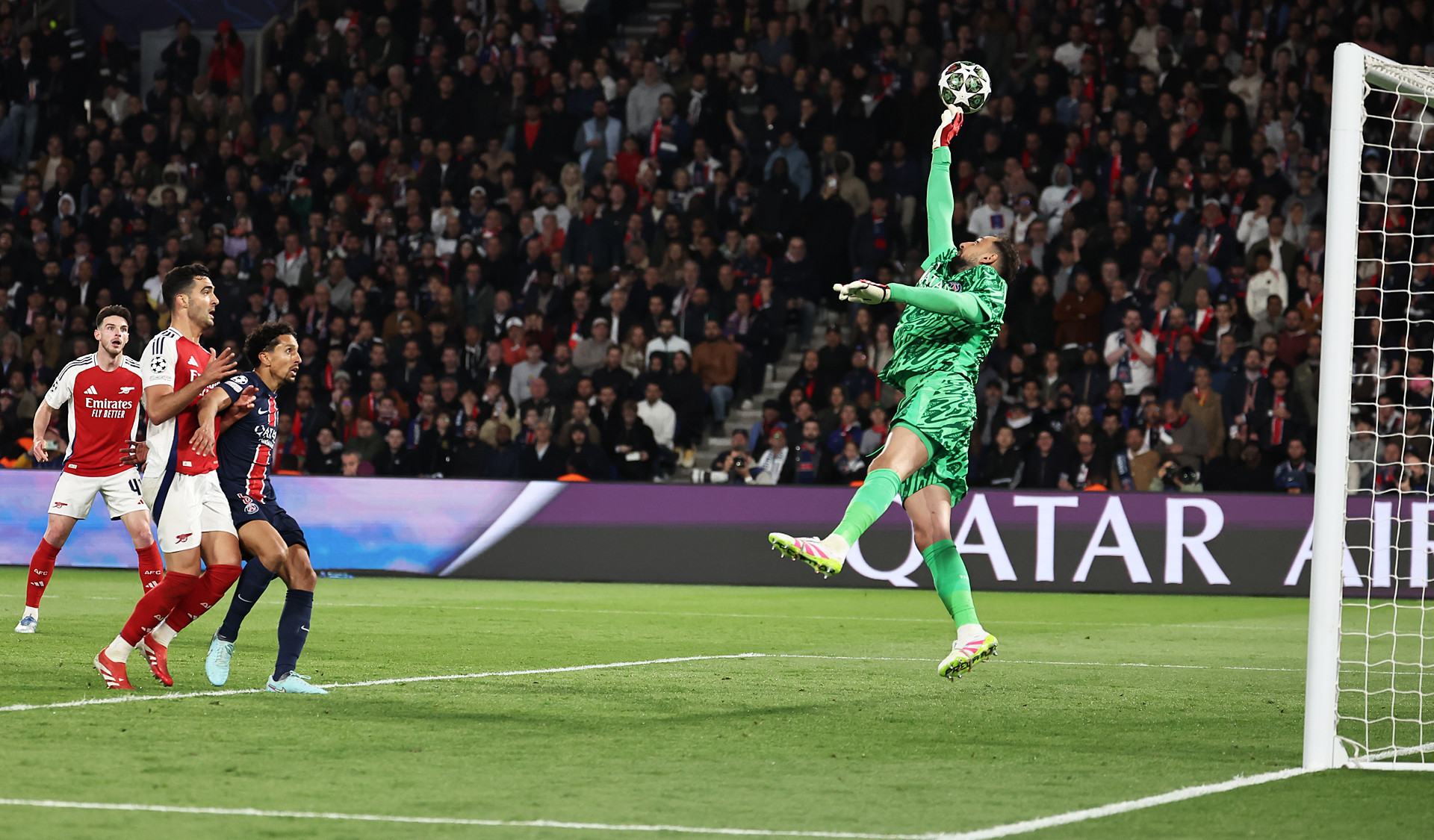 EFE. Donnarumma PSG Arsenal.jpg
