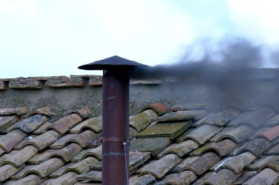 Hàng chục nghìn người theo dõi mật nghị, 3 lần bỏ phiếu chưa bầu được Giáo hoàng