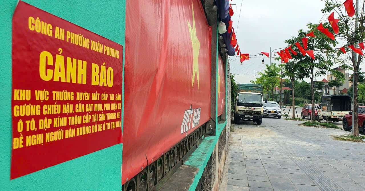 Khu chợ bỏ hoang ở Hà Nội trở thành nơi trú chân của 'đạo chích'