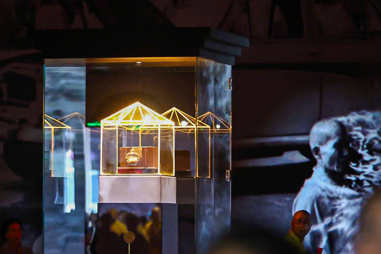 Ngồi yên trong lửa: Câu chuyện xá lợi trái tim Bồ tát Thích Quảng Đức làm rơi lệ