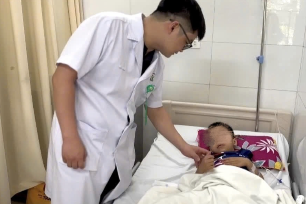 Sự cố bất ngờ khiến bé trai phải đi cấp cứu với vùng kín tổn thương nghiêm trọng