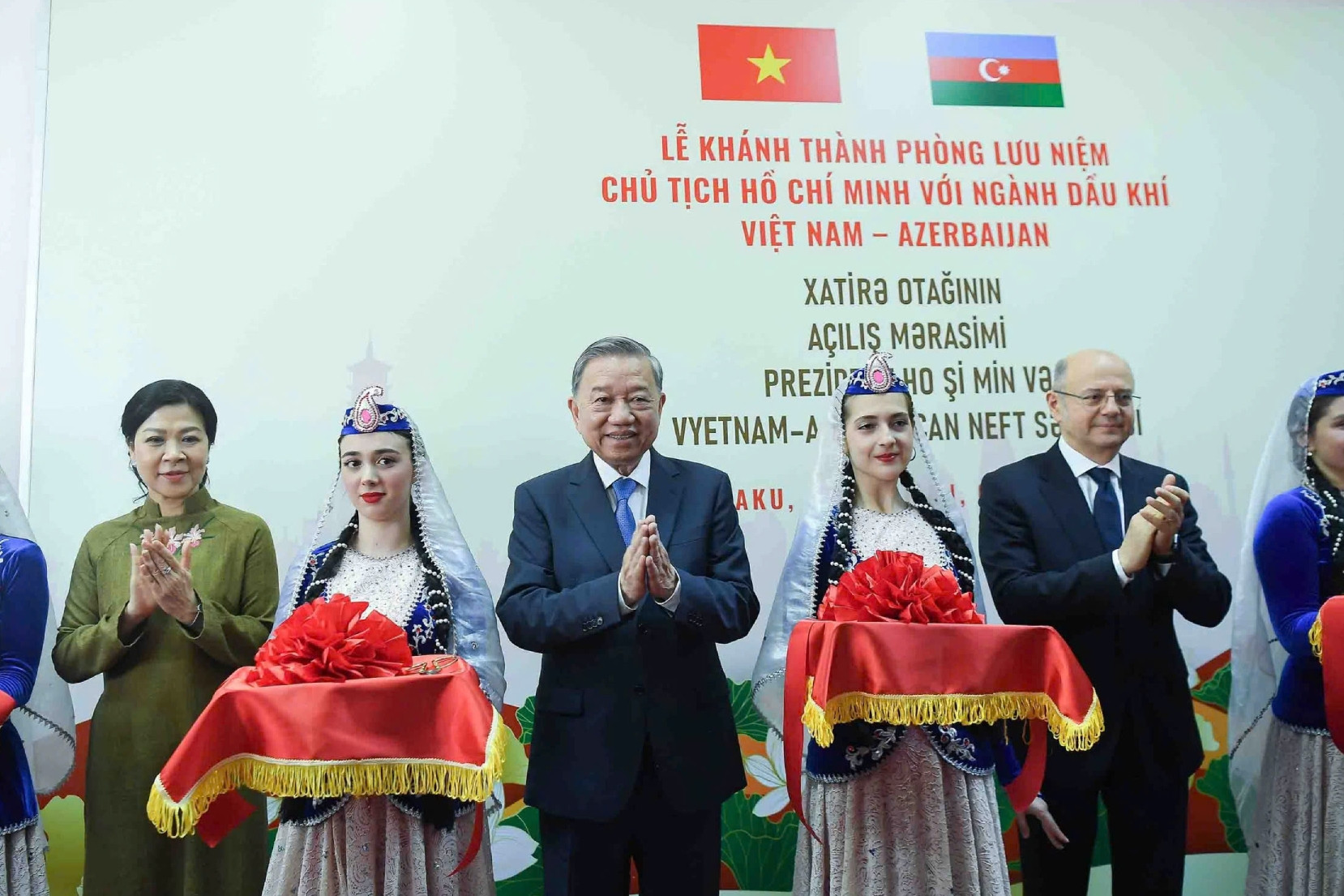 Tổng Bí thư nói về chuyến thăm lịch sử của Bác Hồ tới Azerbaijan