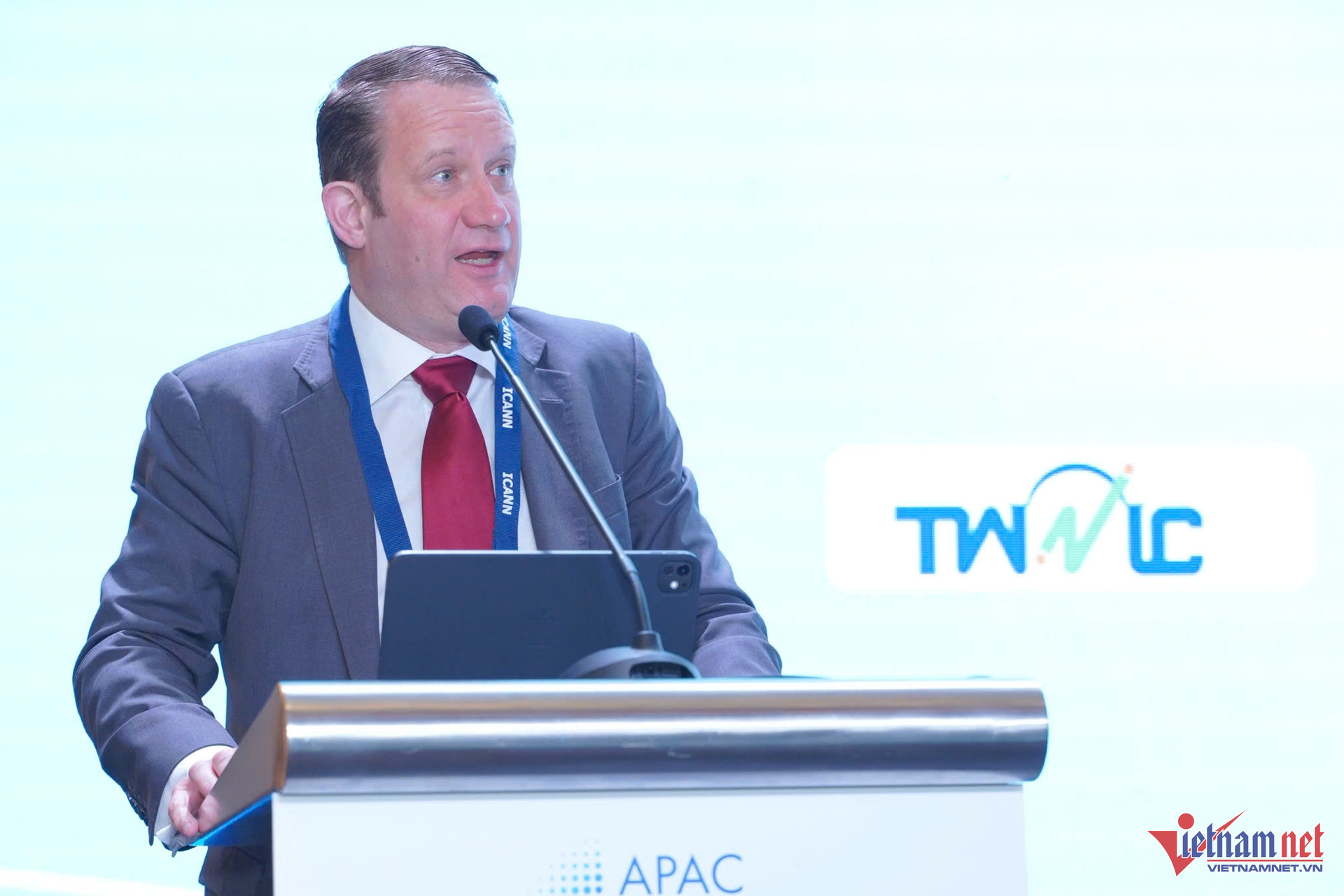 W-DNS Forum 2025 2 1.jpg