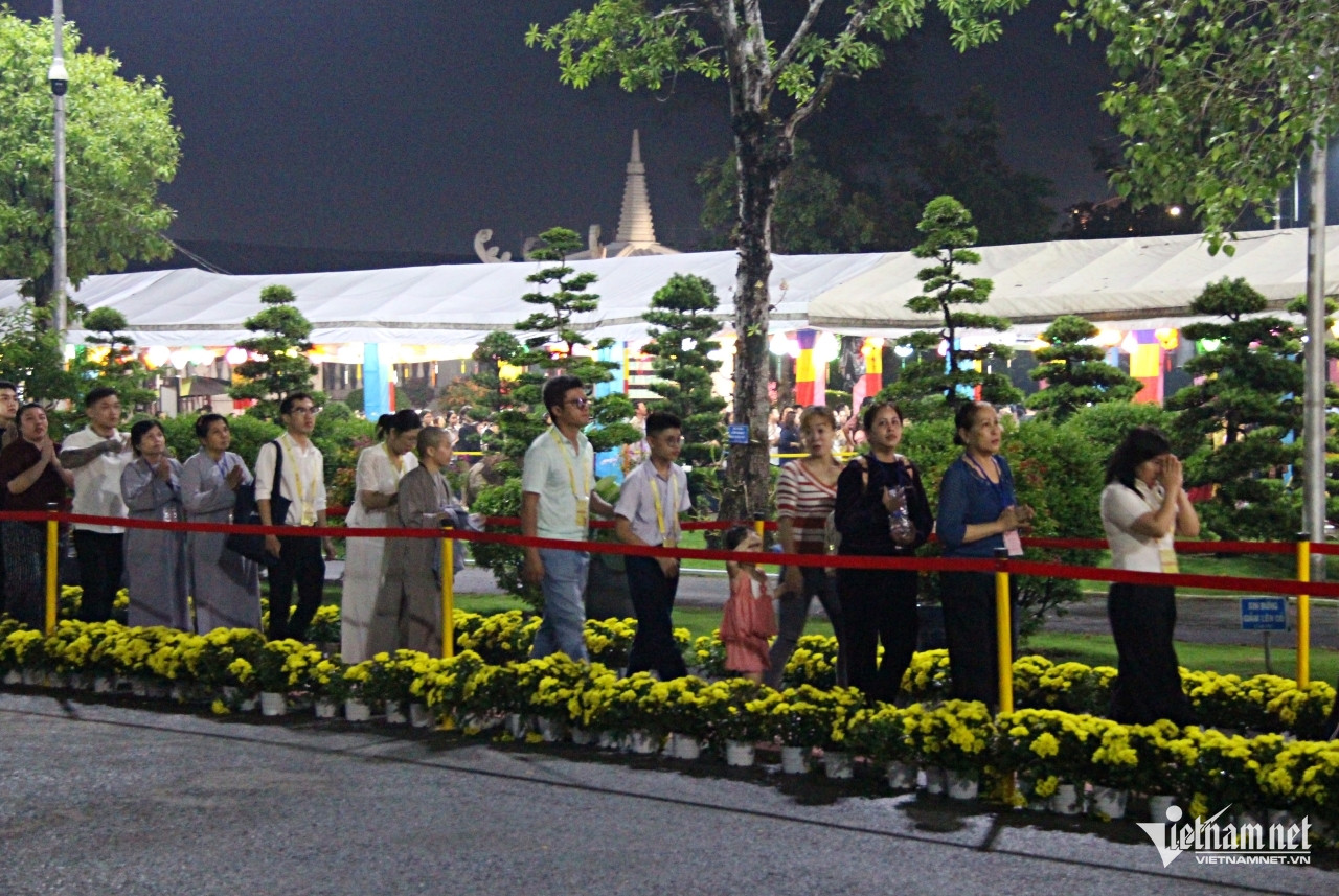 W-vesak-9.JPG.jpg