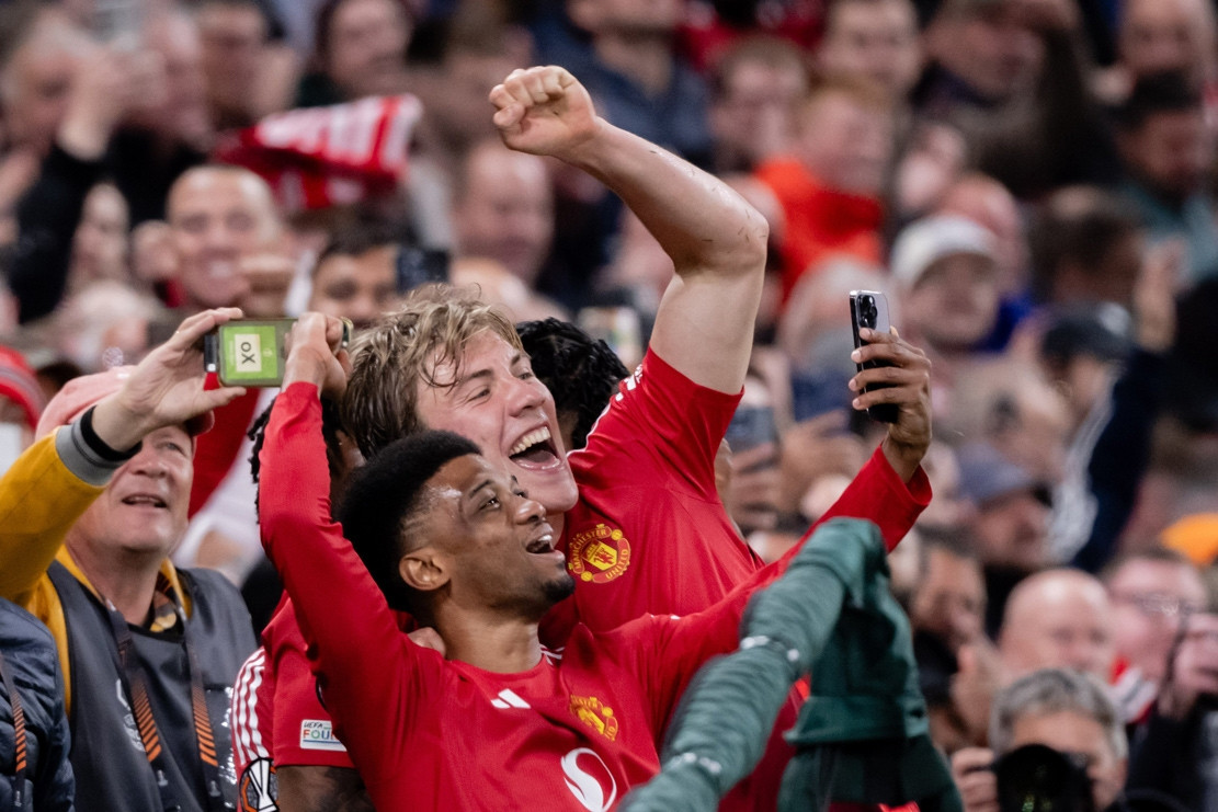 Xác định 2 đội vào chung kết Europa League 2024/25