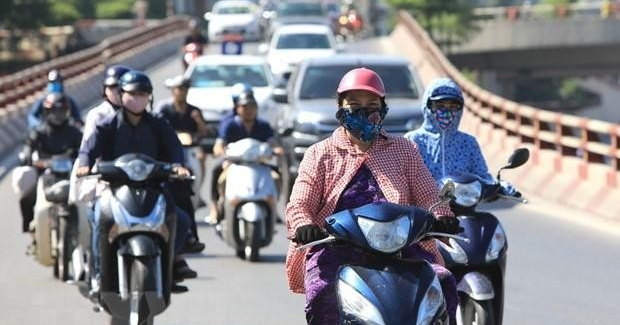 Bản tin sáng 9/5: Miền Bắc nắng nóng cao điểm, đêm mưa giông sầm sập