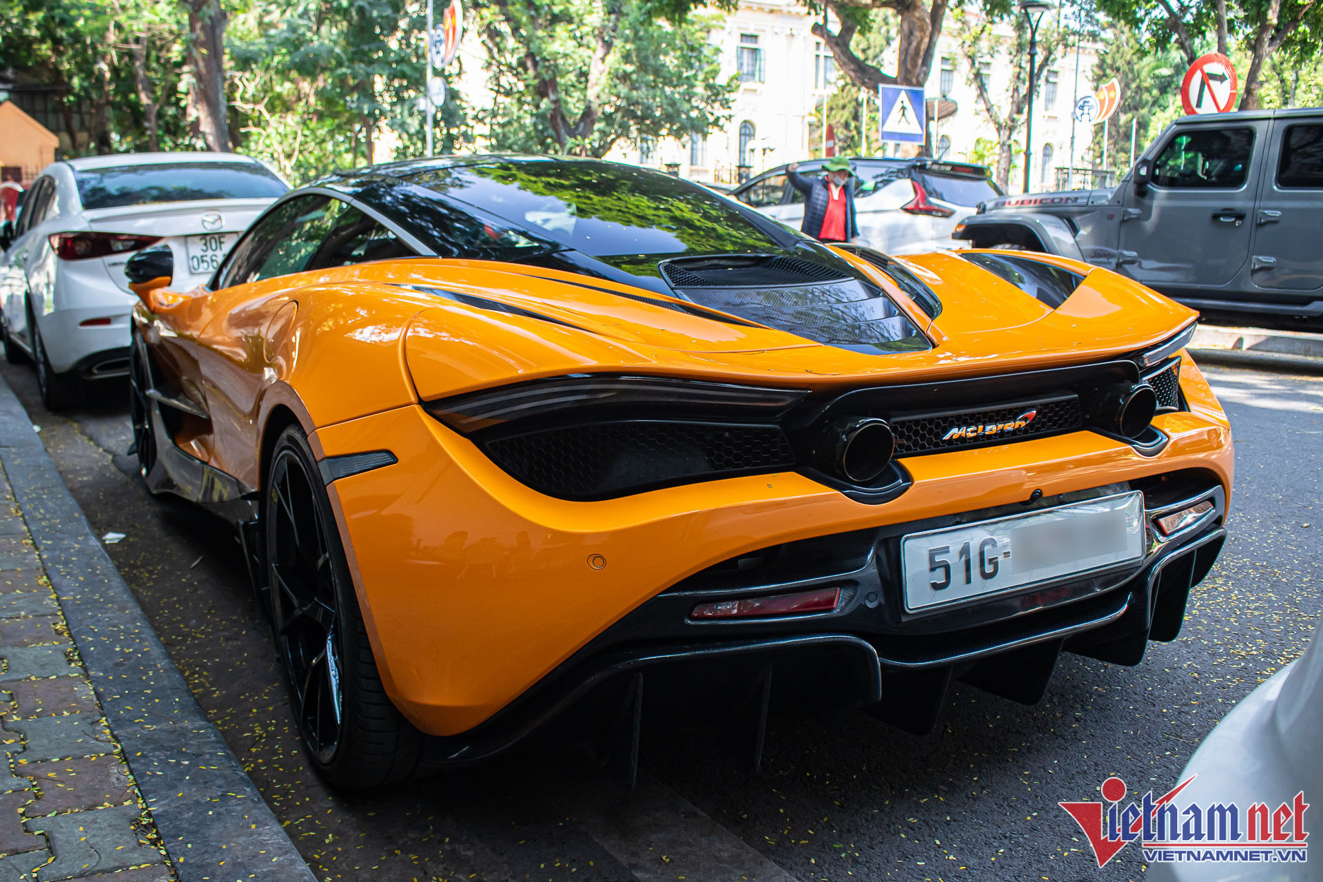 720s cu 2.jpg
