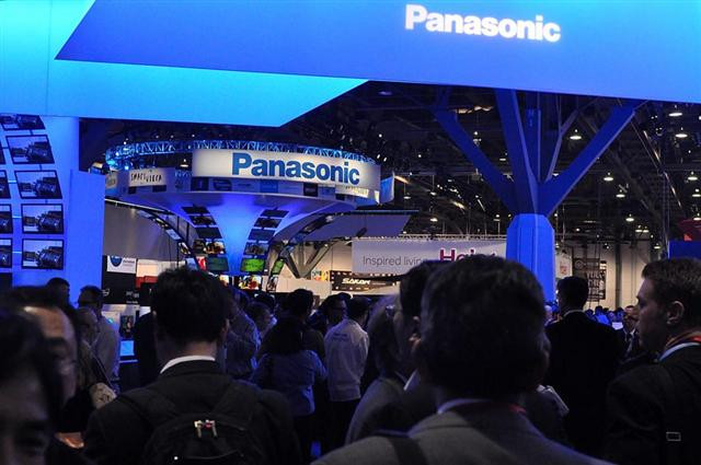 CEScrowd2Panasonic.jpg