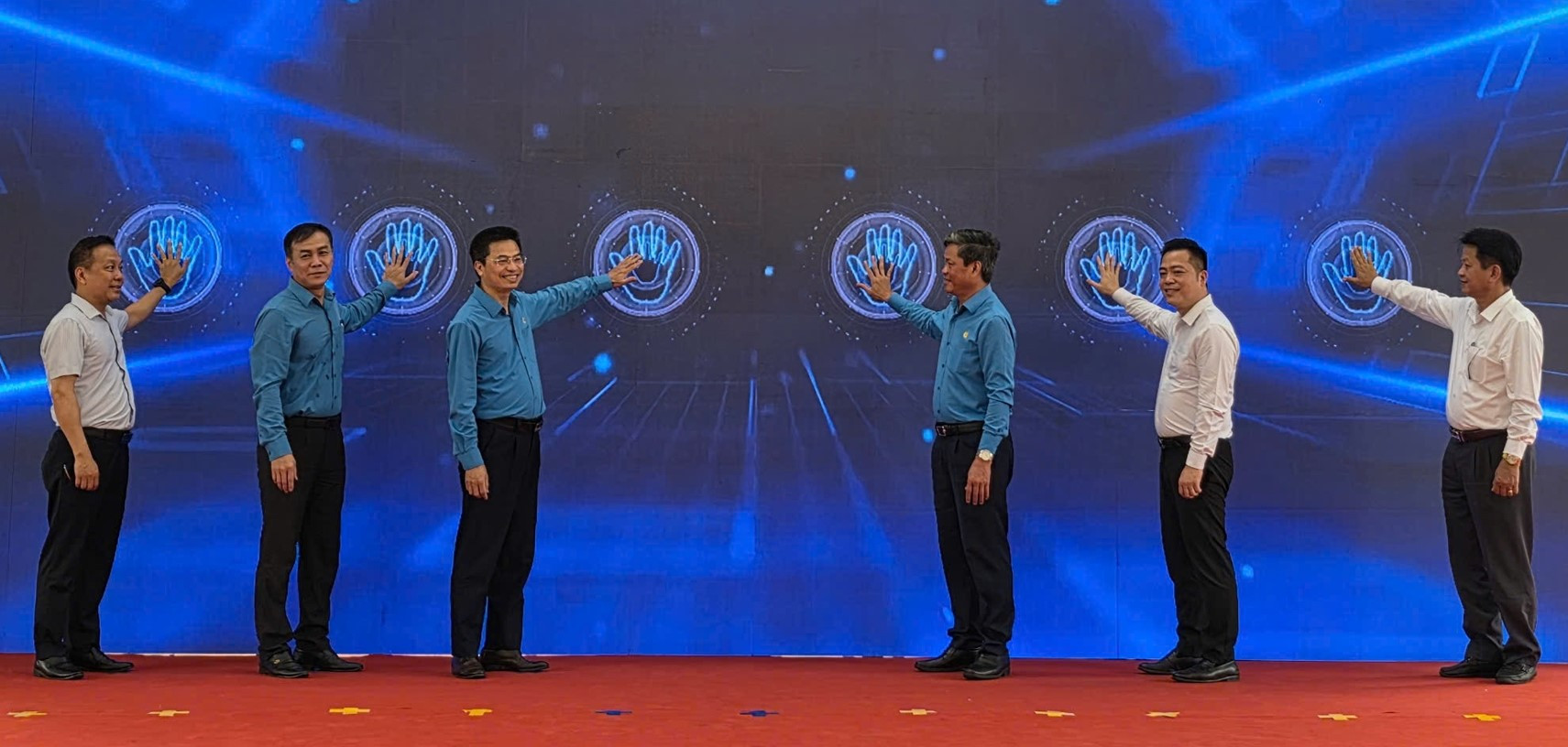 cong doan 64414.jpg