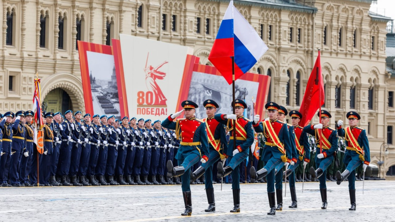 duyet binh Nga Moscow Times.jpg