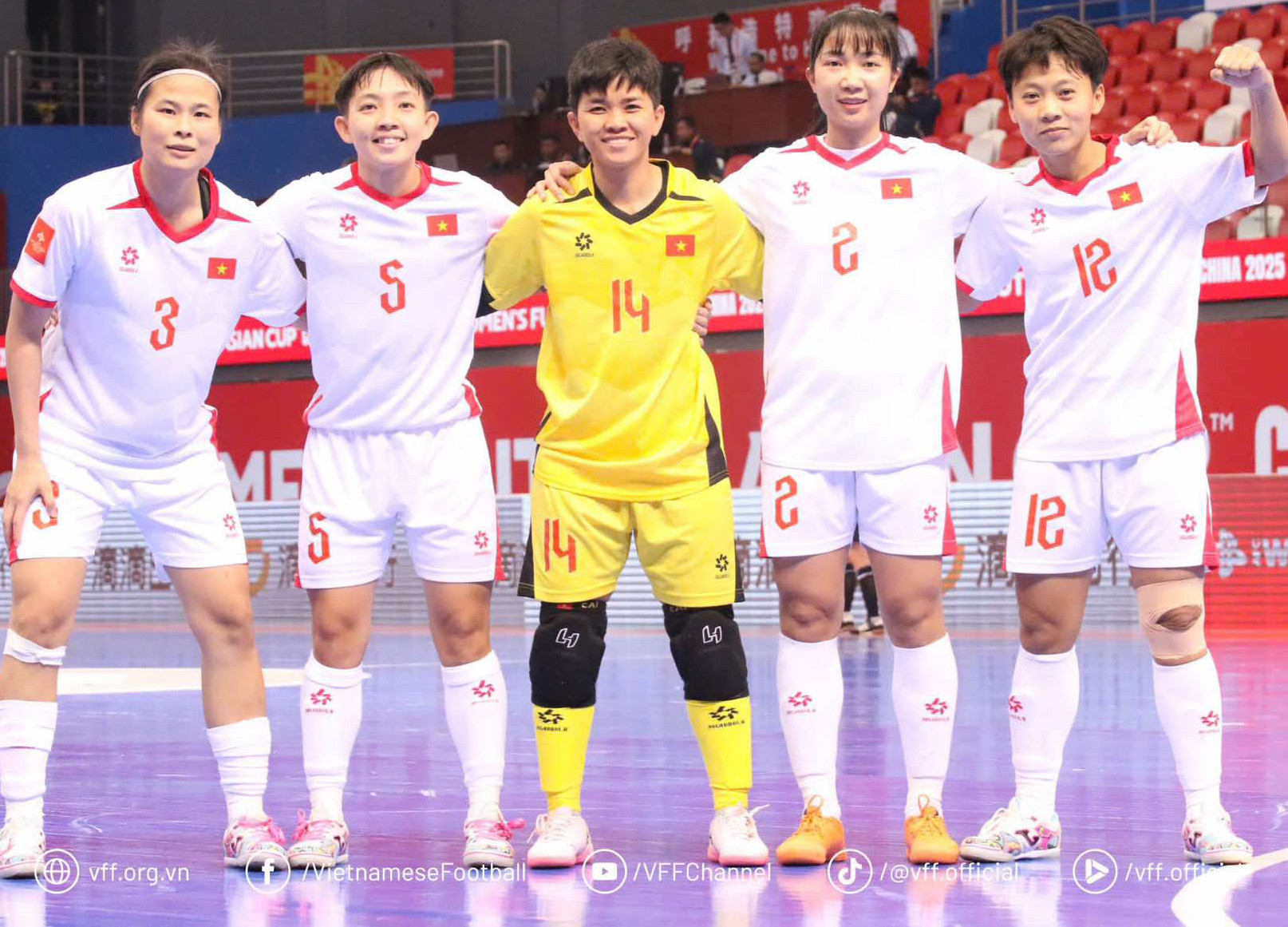 futsal nu viet nam 2.jpg