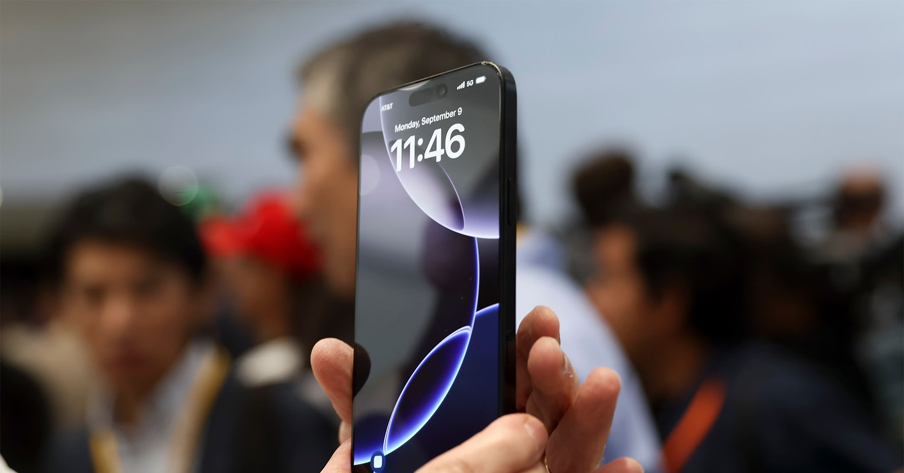 iPhone sắp bị "xoá sổ" bởi AI?