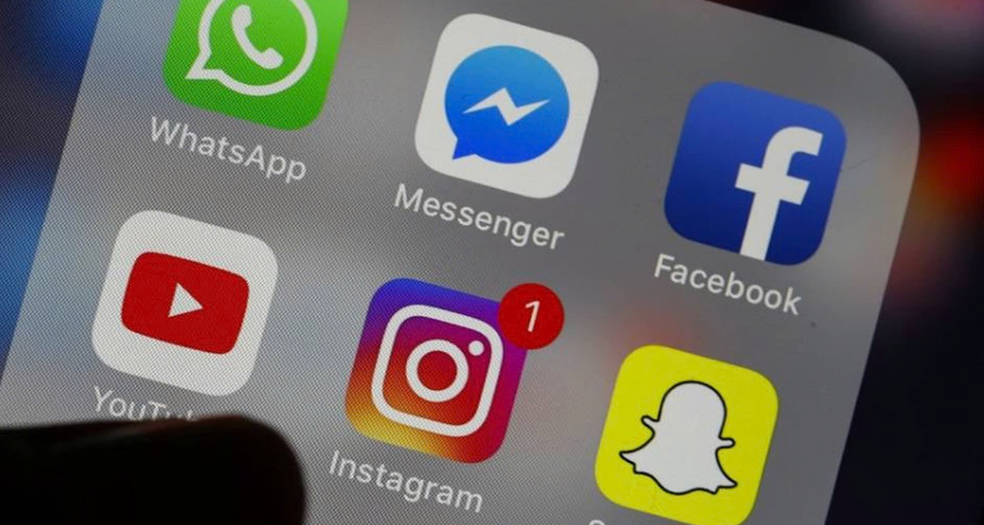 Chia sẻ nhầm ảnh nhạy cảm trên Facebook, Zalo: Lỡ tay một giây, hậu quả cả đời