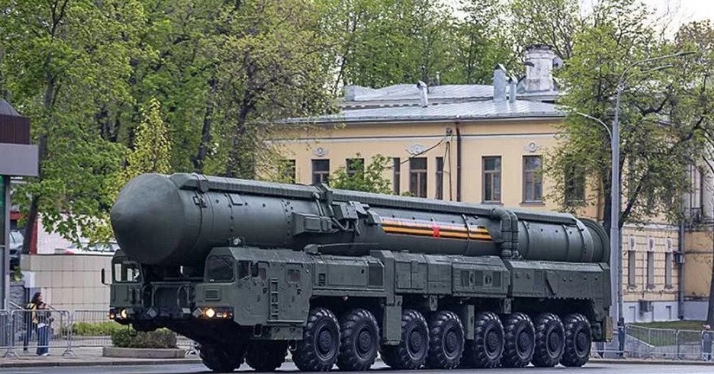 Uy lực của tên lửa đạn đạo liên lục địa Nga RS-24 Yars vừa tham gia duyệt binh