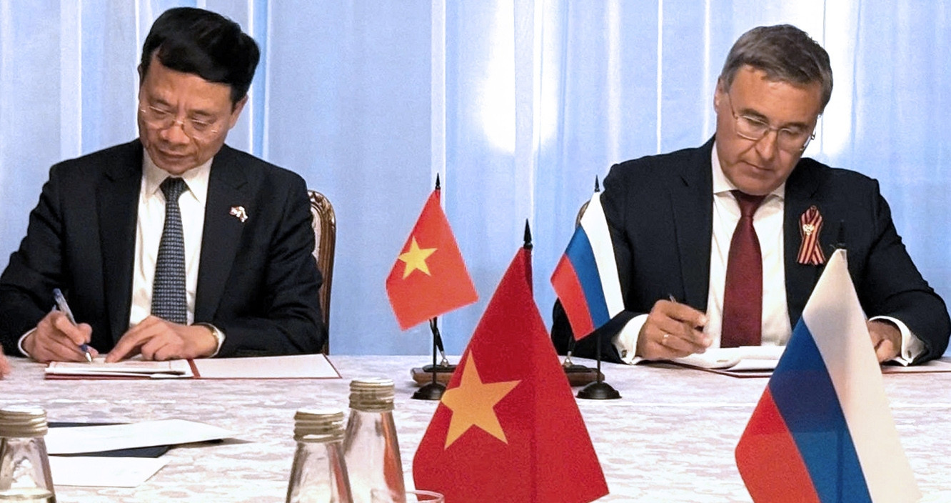Việt Nam và Nga ký thỏa thuận phối hợp tuyển chọn dự án nghiên cứu khoa học chung