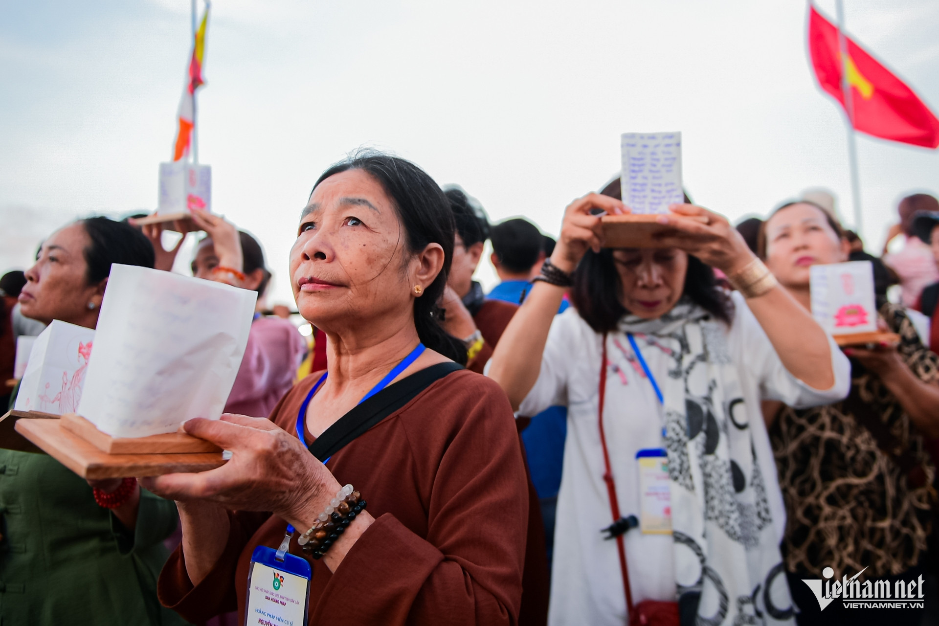 W-Vesak nguyễn huế 2.jpg