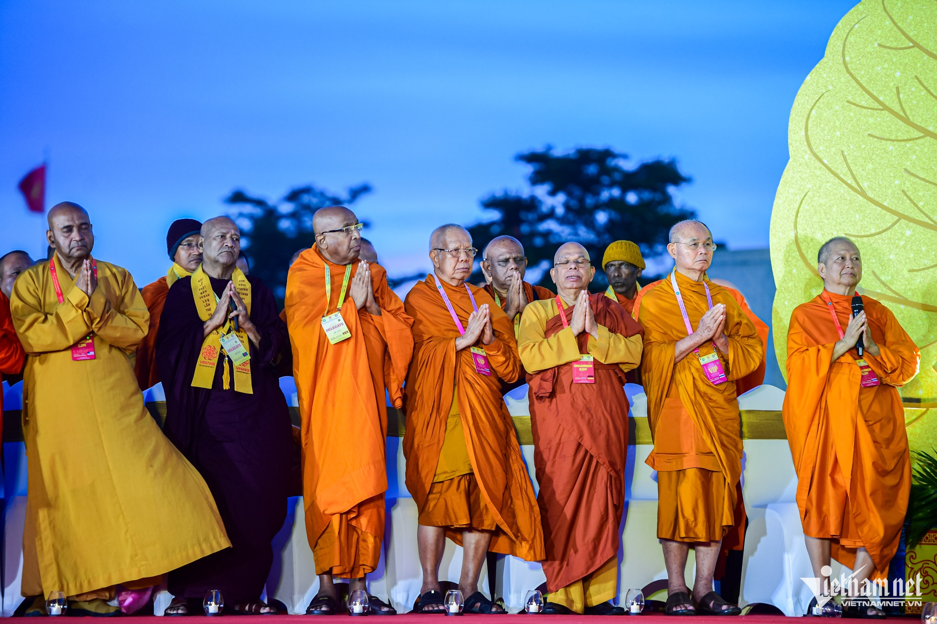 W-Vesak nguyễn huế 3.jpg