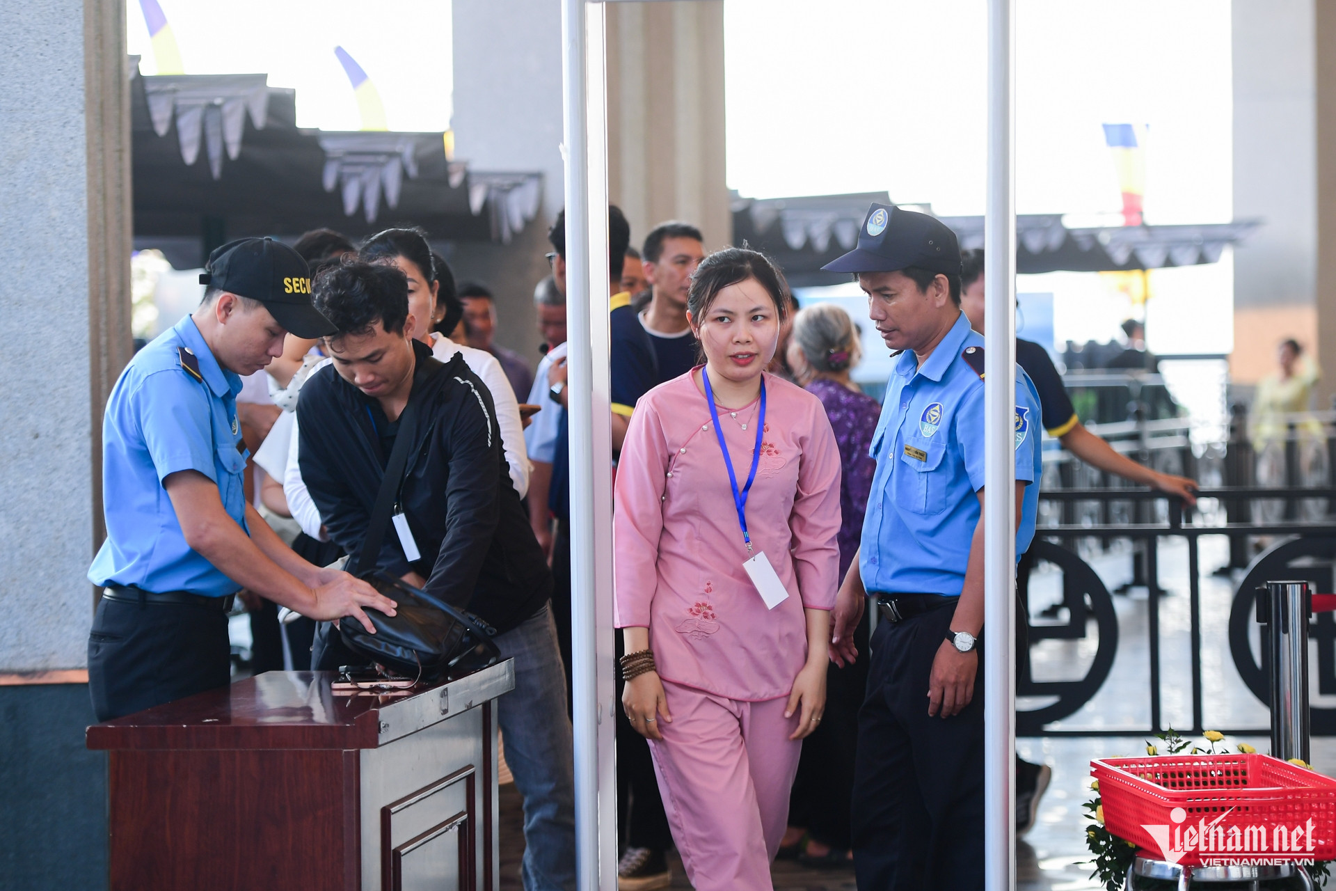 W-Vesak nguyễn huế 3.jpg