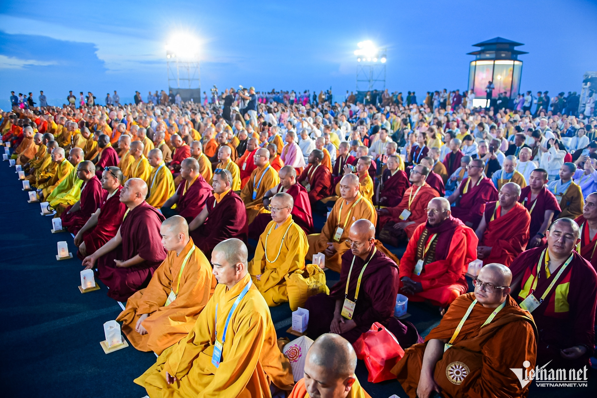 W-Vesak nguyễn huế 7.jpg