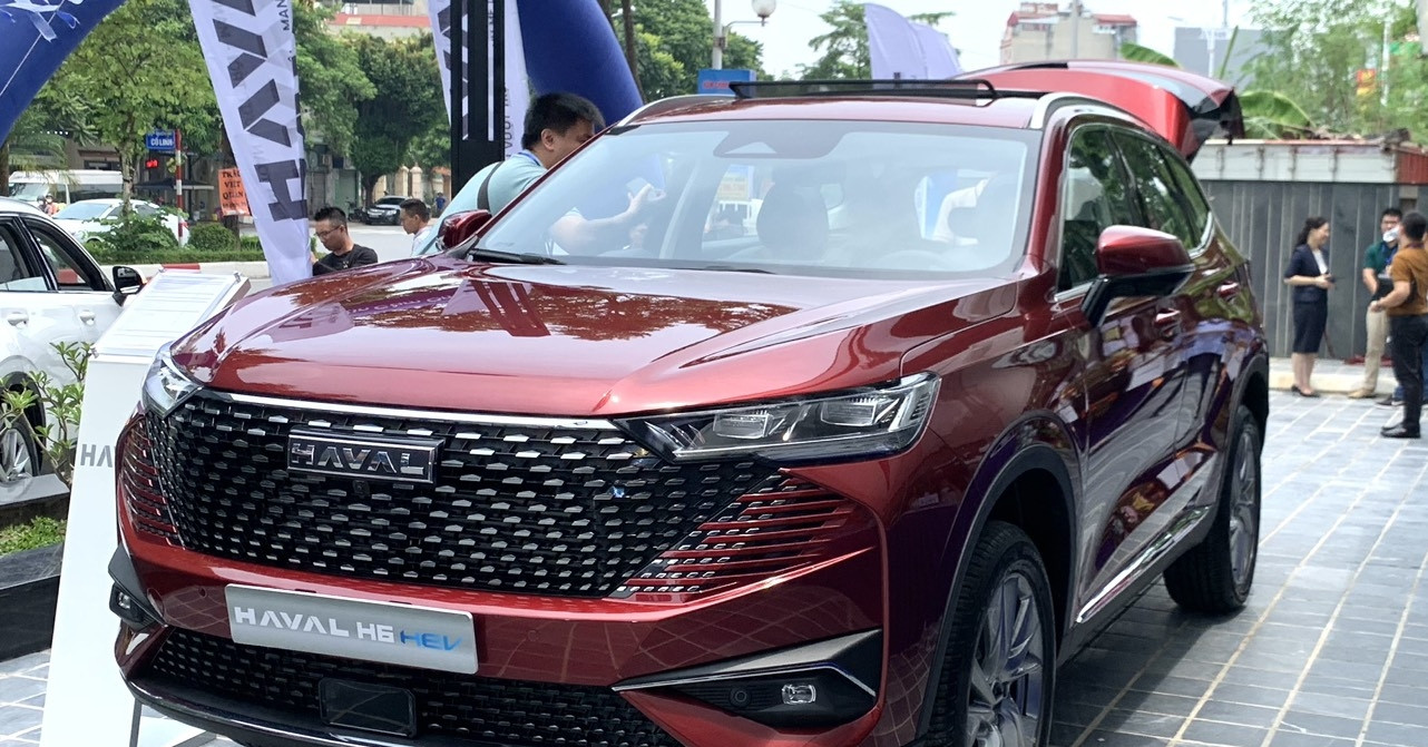 Xe đời 2023-2024 giảm giá cả trăm triệu, có nên mua xe tồn kho cho rẻ?