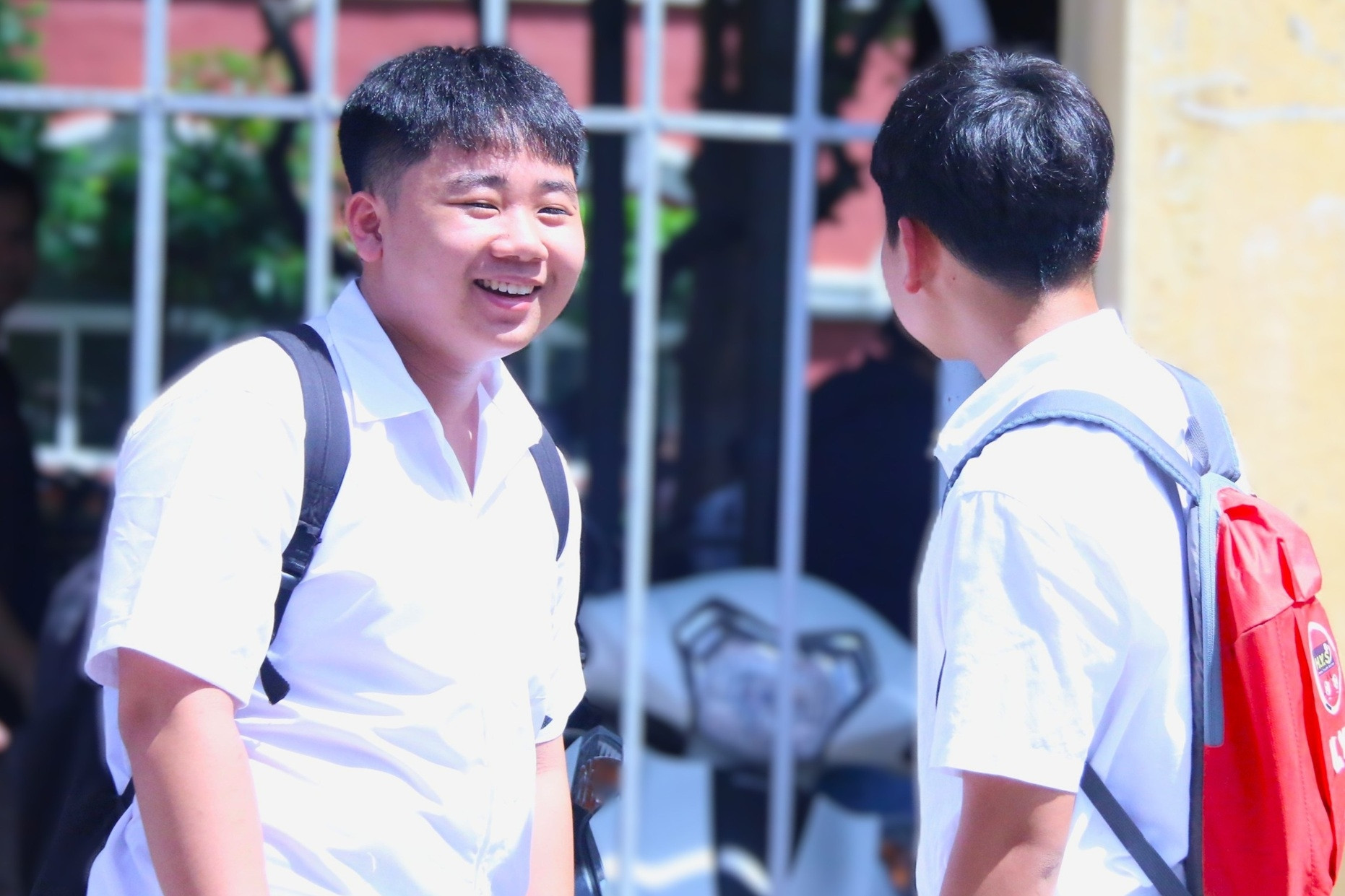 Đề Toán vòng 1 thi lớp 10 Trường THPT Chuyên Khoa học Tự nhiên năm 2025