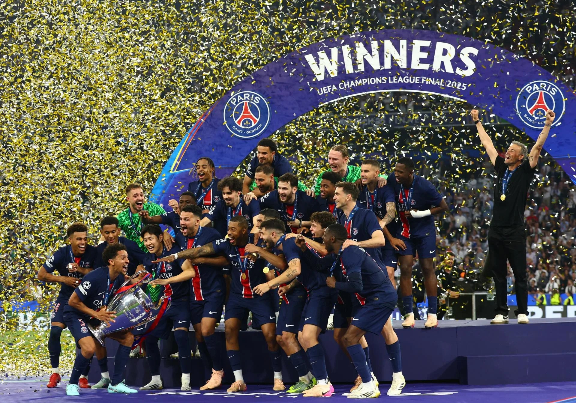 EFE - PSG Cup C1.jpg