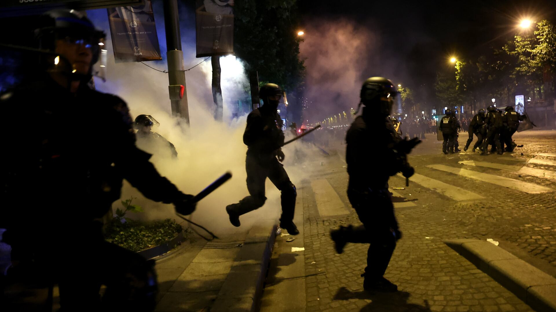 EFE - PSG Paris canh sat.jpg