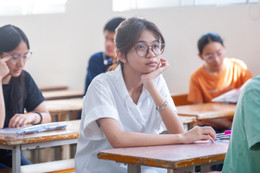 Hơn 6.300 thí sinh đua giành suất vào lớp 10 của 2 trường chuyên hot ở Hà Nội