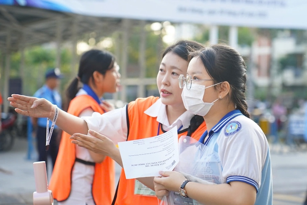 Gần 70.000 thí sinh đang thi lại đánh giá năng lực, đề thi mới điểm có cao hơn?