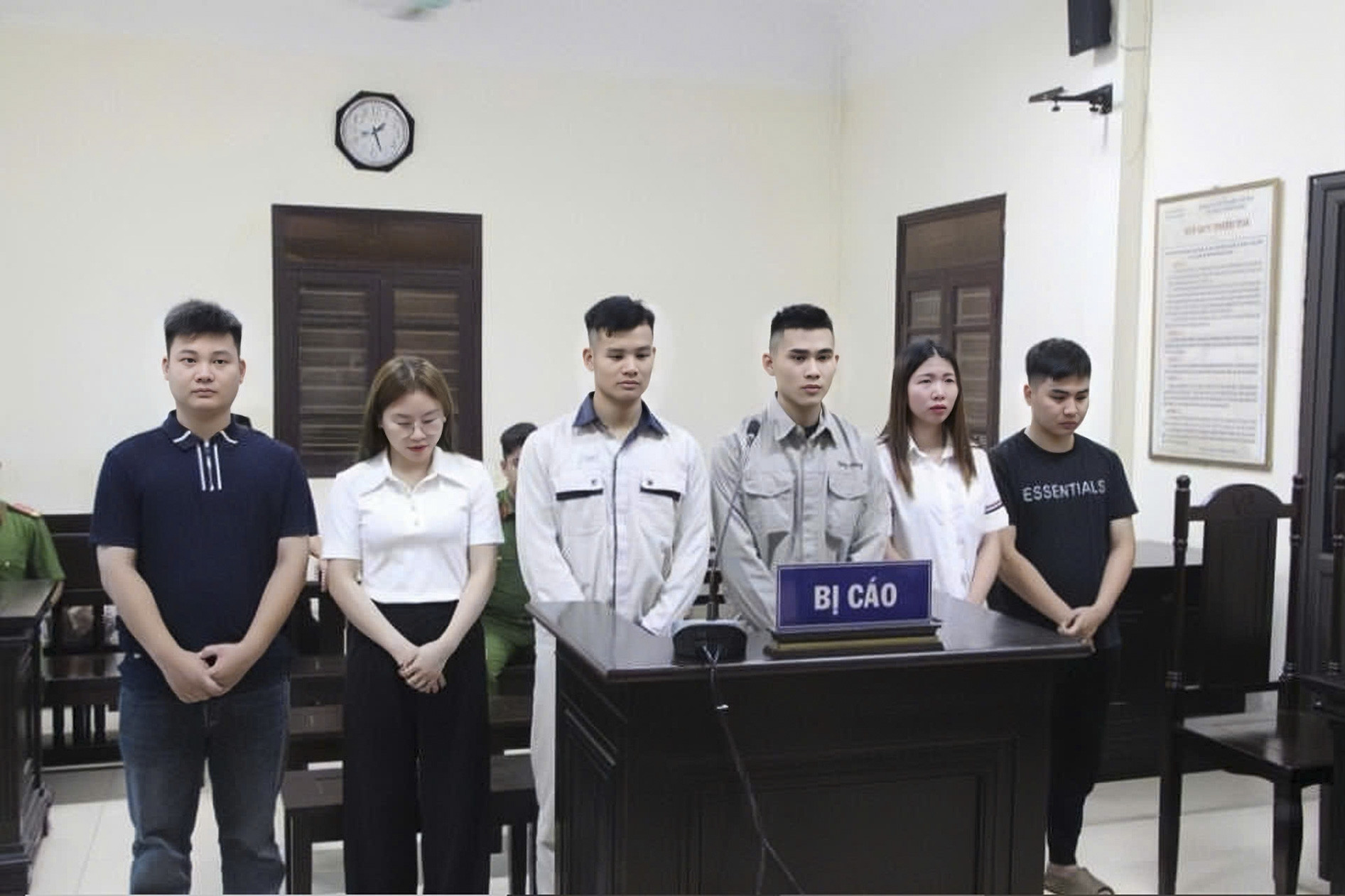 Gây rối trật tự công cộng, trốn thuế, Hải Idol lĩnh hơn 2 năm tù
