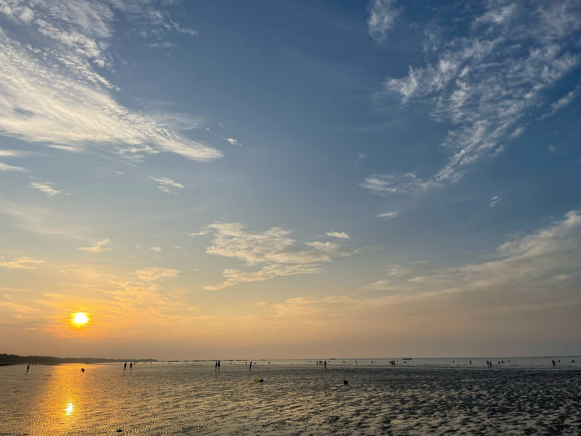 gia dinh Thai Nguyen phuot xe may den Quang Ninh 7.jpg