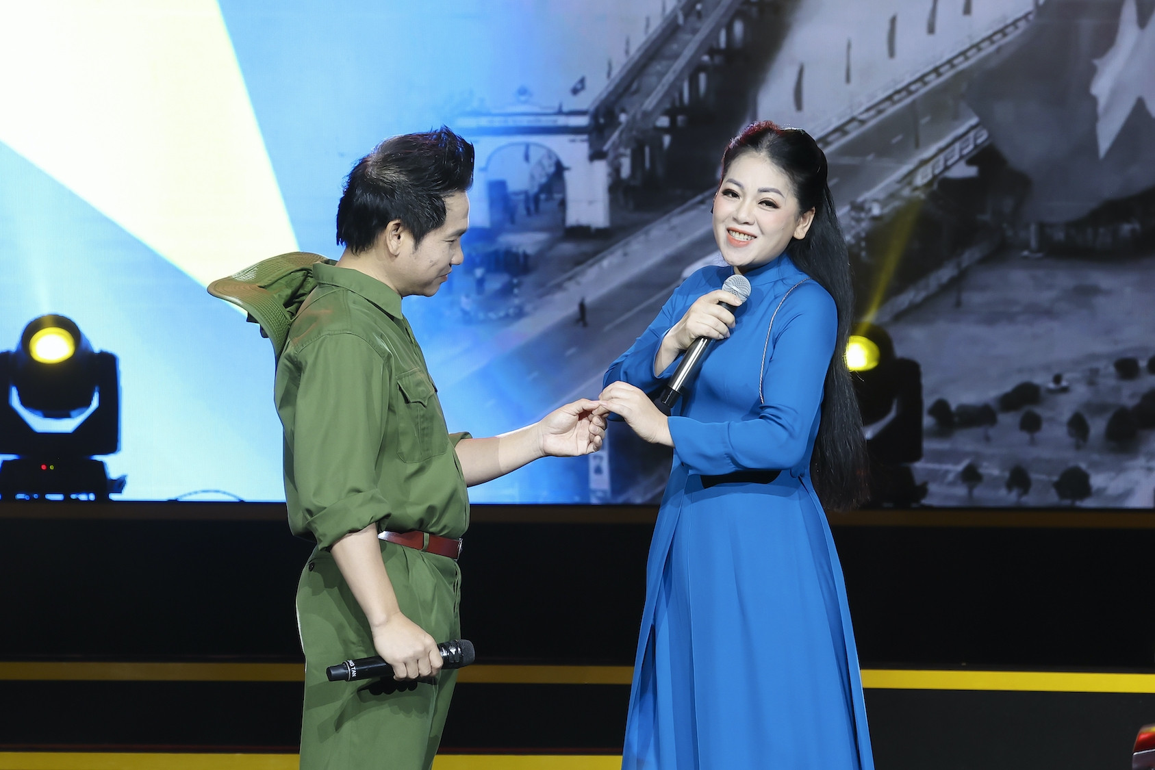 Sức hút của Trọng Tấn - Anh Thơ