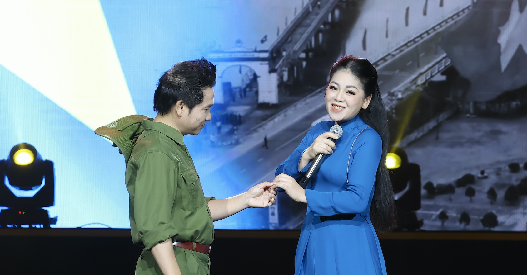 Sức hút của Trọng Tấn - Anh Thơ