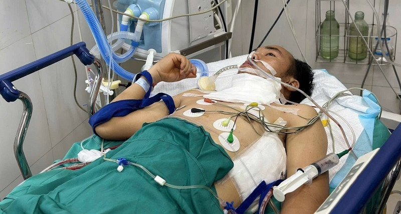 Vợ nghèo bán hết đàn dê cũng không đủ tiền chữa bệnh cho chồng