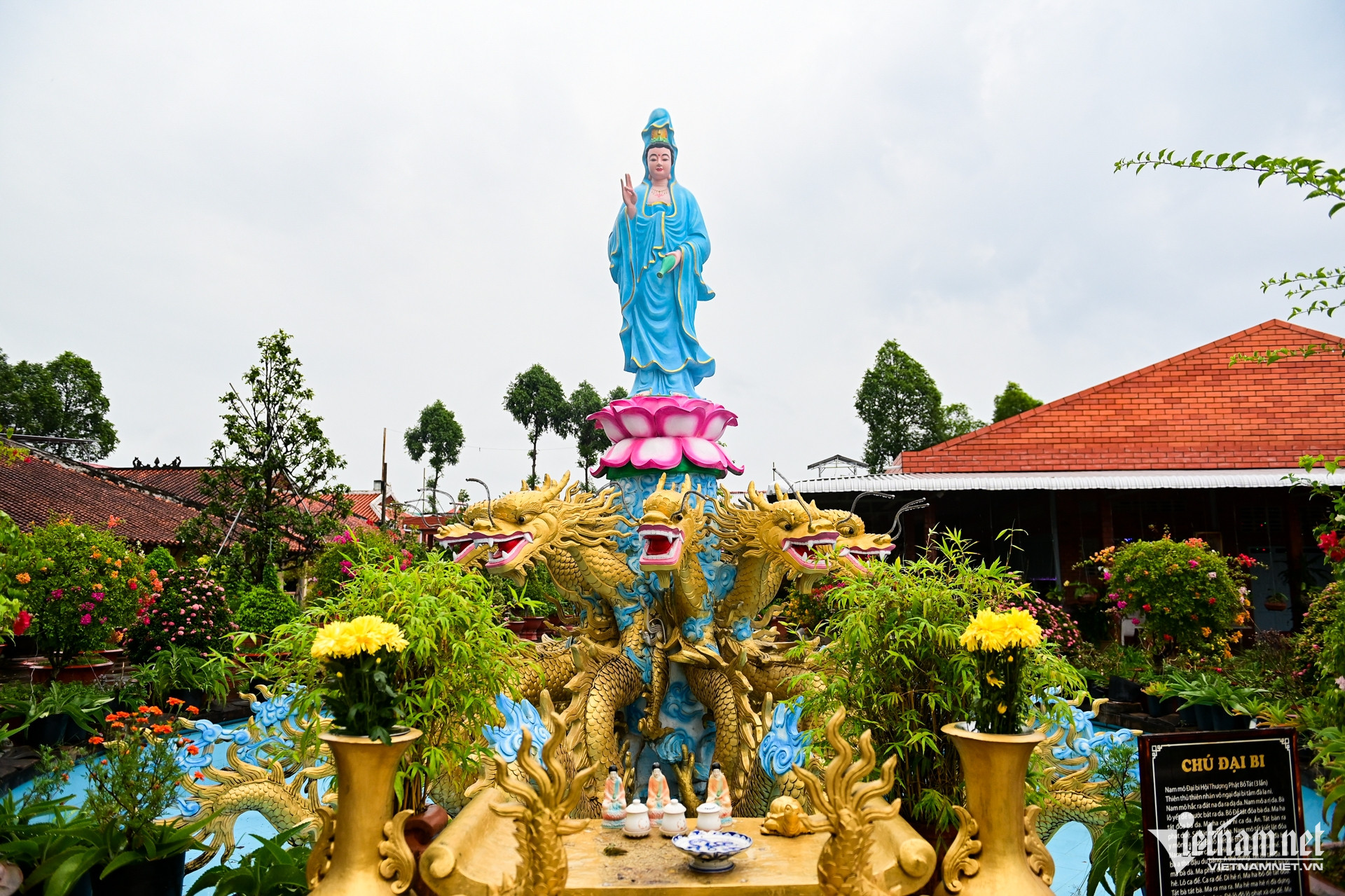 W-Chùa Tiên Châu Nguyễn Huế_.jpg