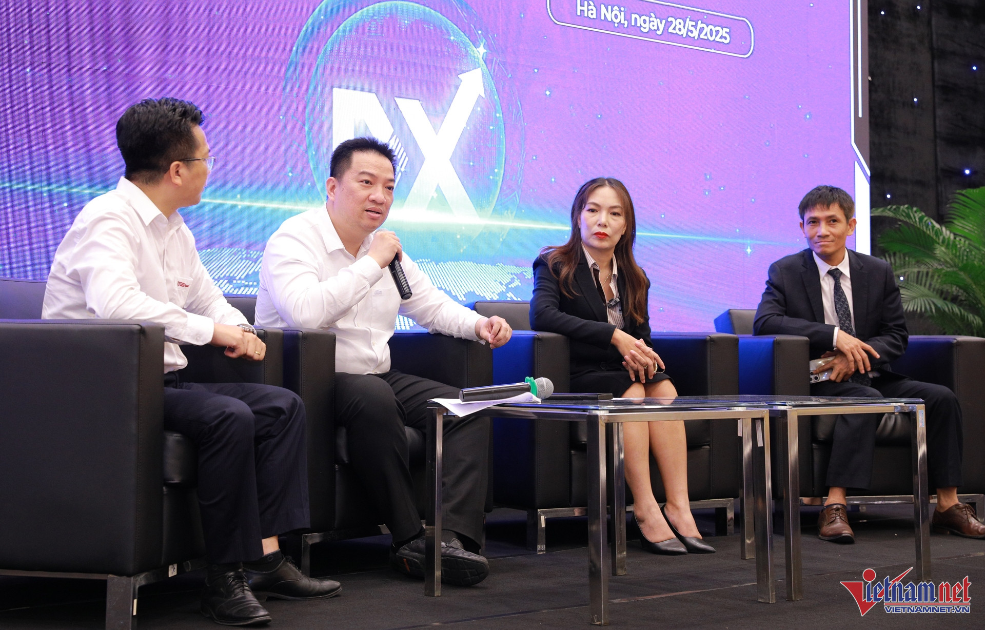 W-lam chu cong nghe 05 1.jpg