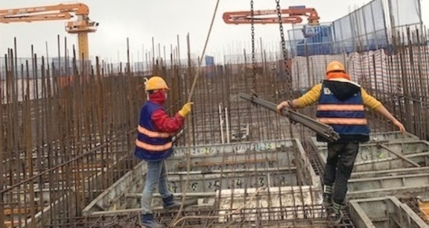 Xây nhà phải xin giấy phép, mất quyền làm chủ trên mảnh đất; sốt căn hộ ở Hà Nội