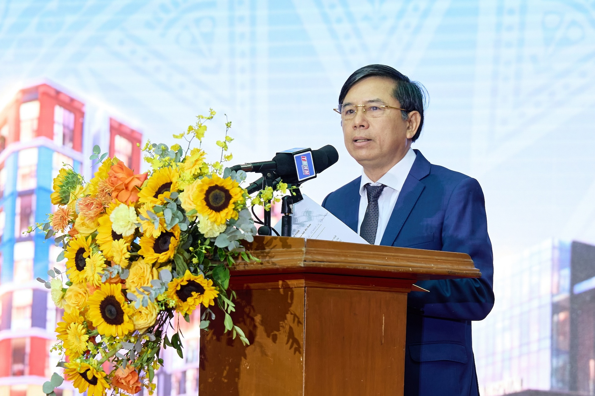 2 Pho chu tich tinh Ha Nam (1).jpg