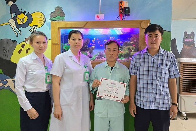 Bạn đọc giúp đỡ bé Hạng A Giong bị máy xúc cán qua người hơn 73 triệu đồng