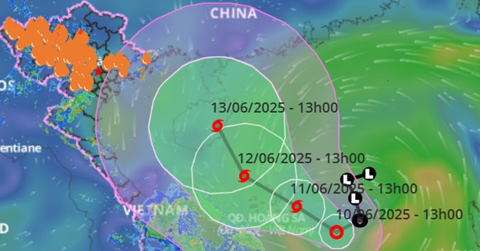 Bão số 1 sắp hình thành, hoàn lưu phủ rộng khả năng đến biển miền Trung