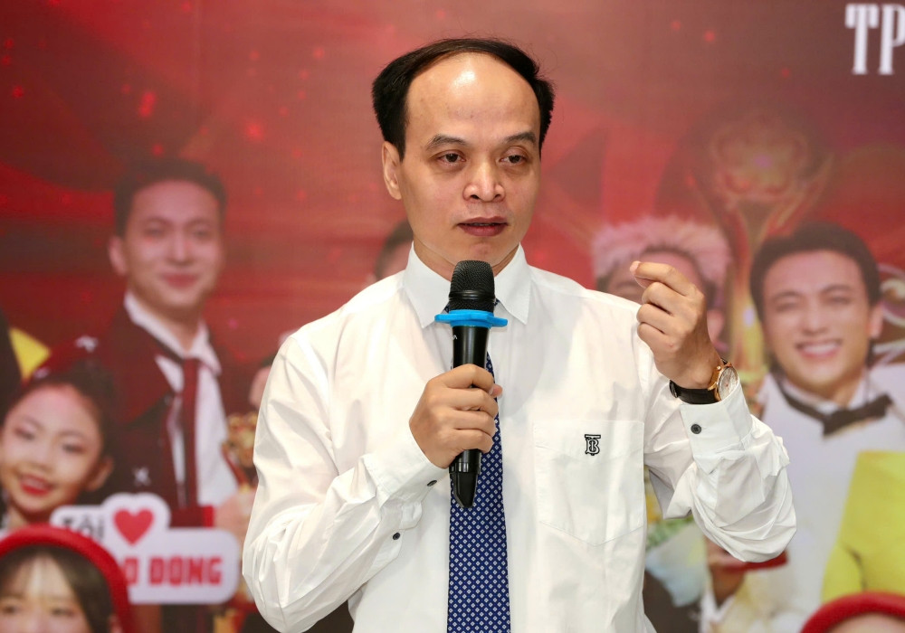 batch_z6689680947138ef6f04166683c1d6dce6518894499702 1749528605390662798720.jpg